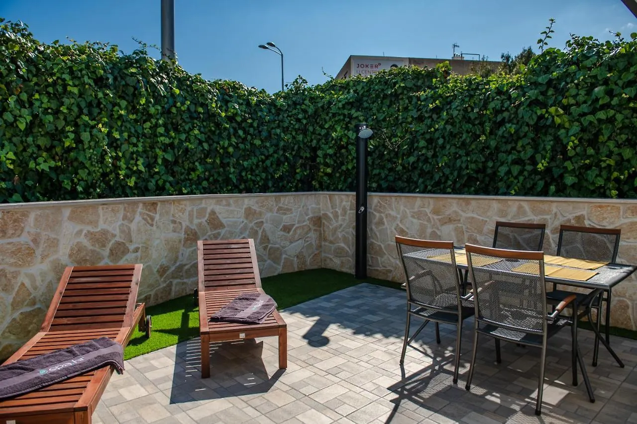 Apartment Pebbles - With Jacuzzi Split Croatia